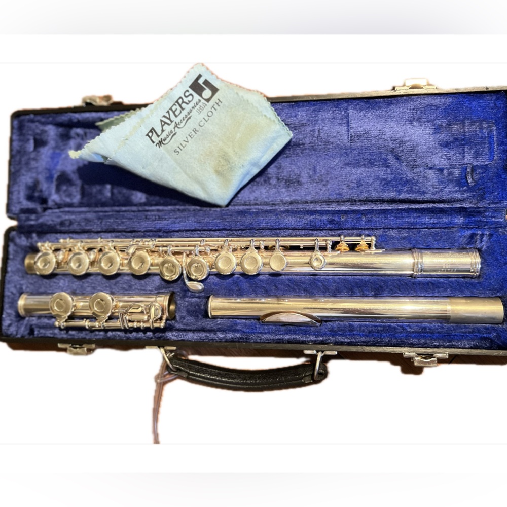 Gemeinhardt 2SP Flute - with Case & Cleaning Rod
